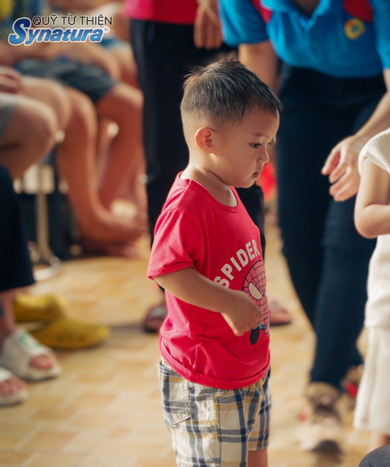 QUỸ TỪ THIỆN SYNATURA  VUI TẾT TRUNG THU CÙNG CÁC EM NHỎ Ở  TRUNG TÂM NHÂN ĐẠO QUÊ HƯƠNG