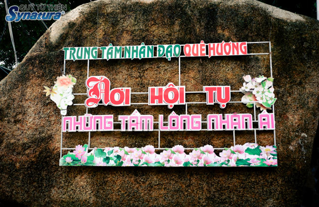 QUỸ TỪ THIỆN SYNATURA  VUI TẾT TRUNG THU CÙNG CÁC EM NHỎ Ở  TRUNG TÂM NHÂN ĐẠO QUÊ HƯƠNG