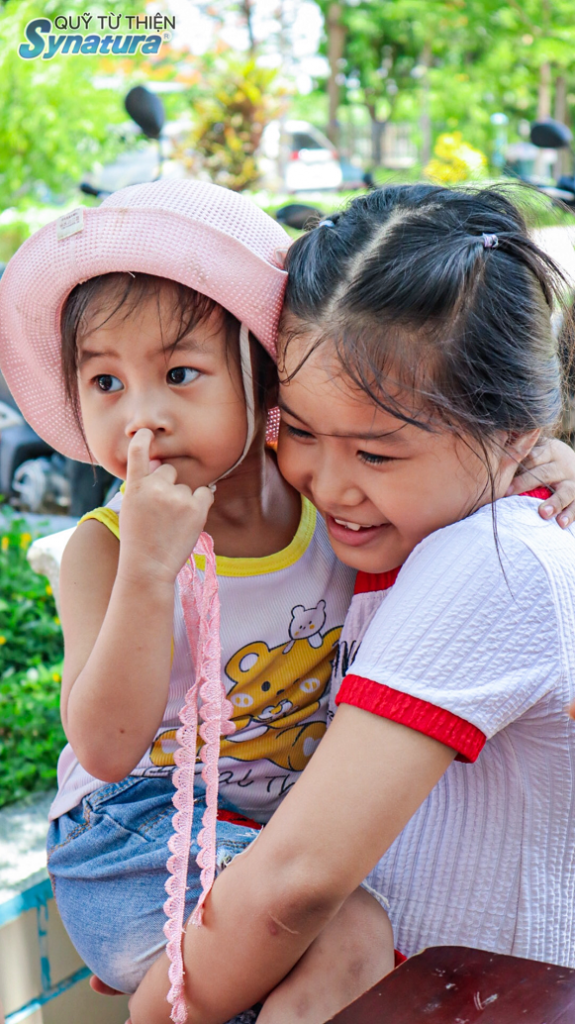 QUỸ TỪ THIỆN SYNATURA - CHƯƠNG TRÌNH KHÁM BỆNH VÀ PHÁT QUÀ TẠI XÃ PHÚ BÌNH, TÂN PHÚ, ĐỒNG NAI