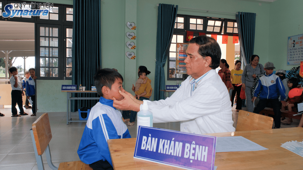 SYNATURA ĐỒNG HÀNH CÙNG CHƯƠNG TRÌNH KHÁM BỆNH VÀ PHÁT QUÀ TẠI BẢO LỘC