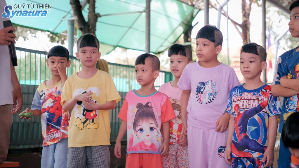 SYNATURA - GOM HẾT YÊU THƯƠNG GỬI CHÚT NẮNG VÀNG ĐẾN TUỔI THƠ 27 SYNATURA - GOM HẾT YÊU THƯƠNG GỬI CHÚT NẮNG VÀNG ĐẾN TUỔI THƠ